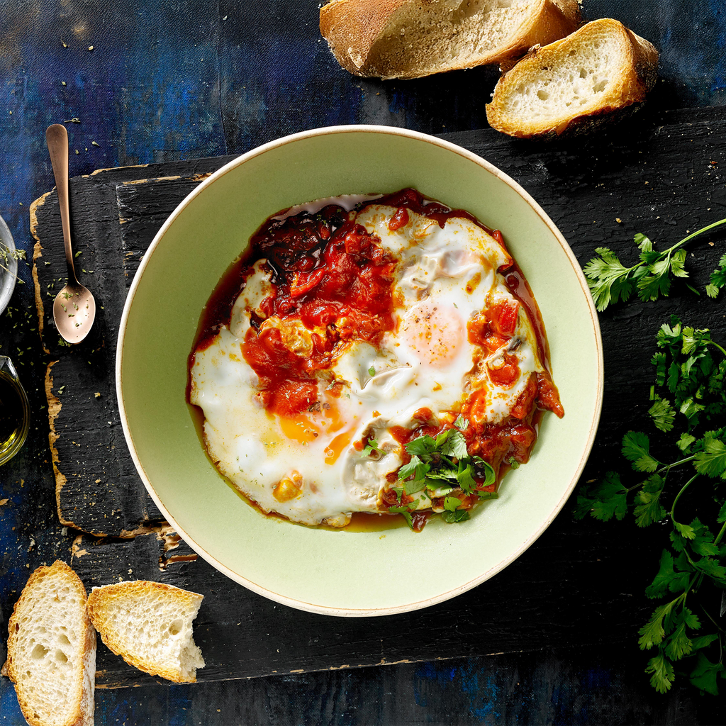 Eggs with ragout and cilantro – COKARE BARCELONA SL
